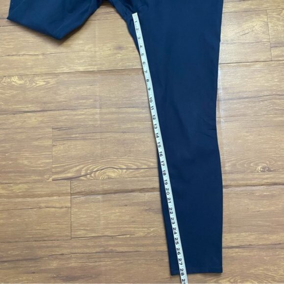 Veronica Beard Metro Cropped Kick Flare Pant in Dark‎ Navy Women Size 6 - Picture 9 of 11